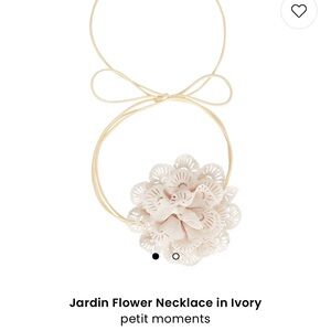 REVOLVE Flower necklace